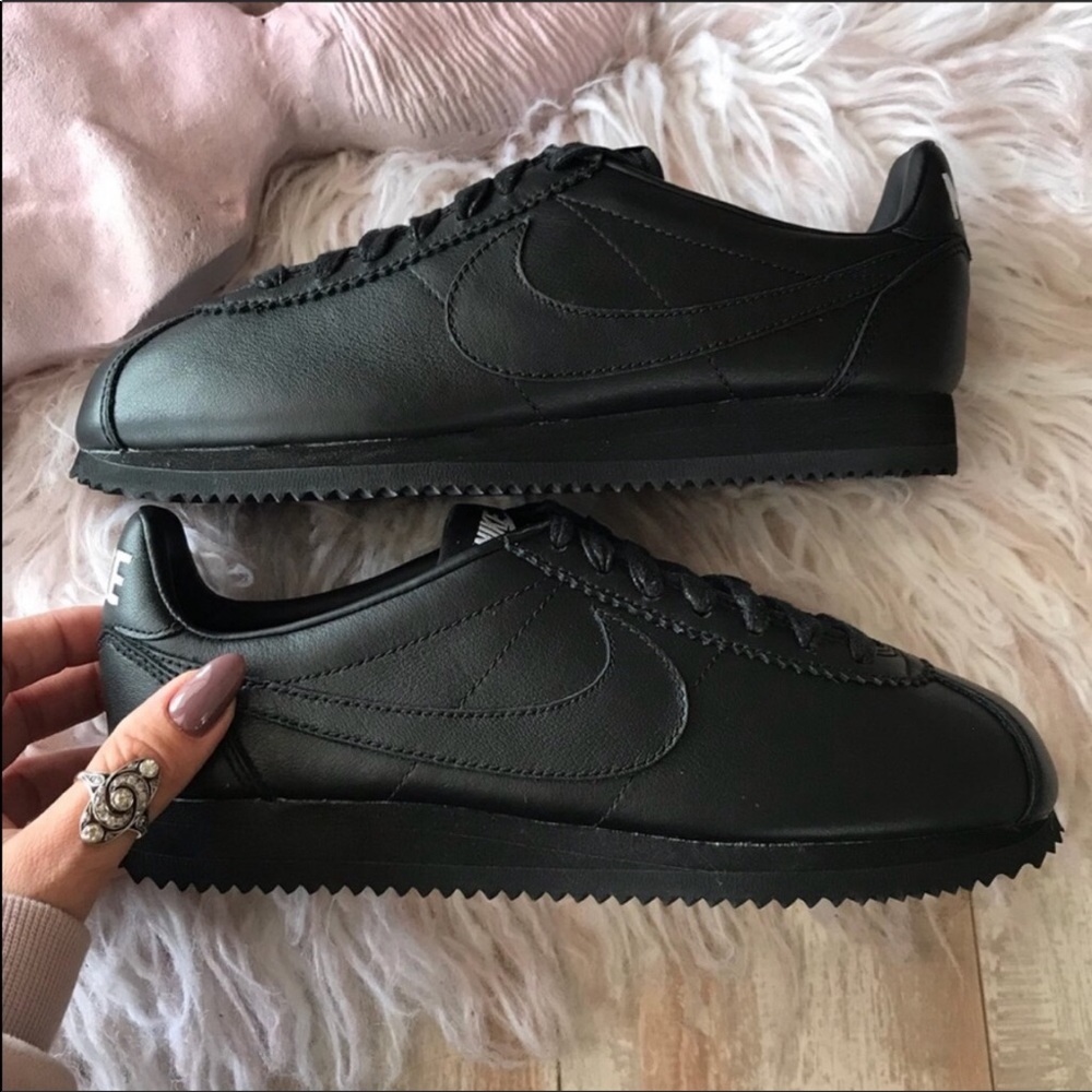 NWT Nike ID Cortez Custom Triple Black - Picture 4 of 8
